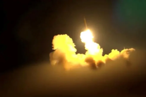 ‘ফাত্তাহ’ হাইপারসনিক ক্ষেপণাস্ত্র দিয়ে ইরানের হামলা