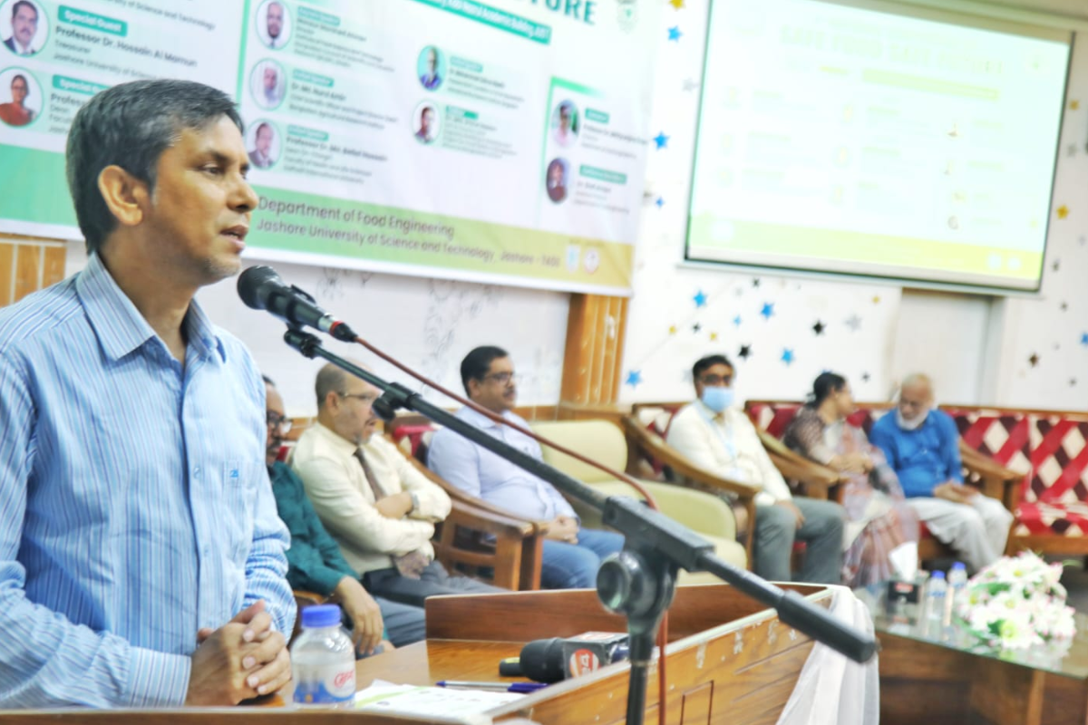 আমরা খাদ্যকে সবচেয়ে অনিরাপদ করে ফেলেছি — যবিপ্রবি উপাচার্য
