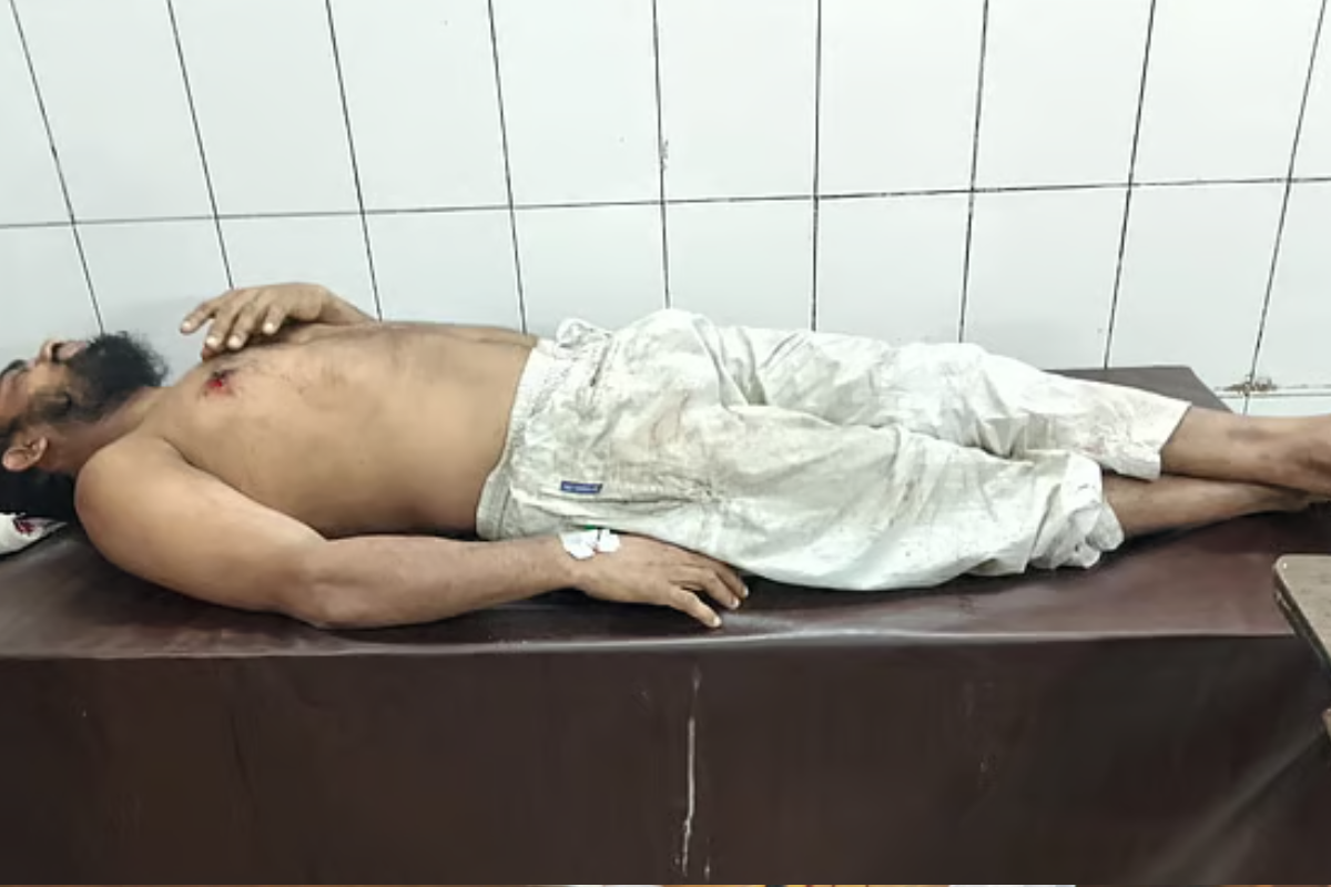 রামপুরায় ব্যবসায়ীকে ছুরিকাঘাত করে টাকা লুট