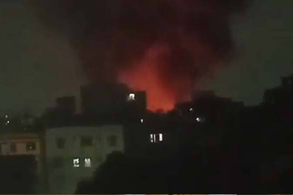 হাজারীবাগে ট্যানারির গুদামে আগুন