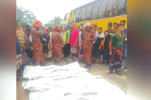 ভাঙ্গায় বাস ও অটোরিকশার মুখোমুখি সংঘর্ষে চারজন নিহত