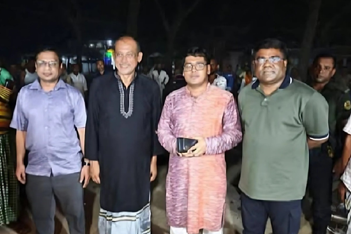 অভিনেতা সমু চৌধুরীকে পরিবারের কাছে হস্তান্তর