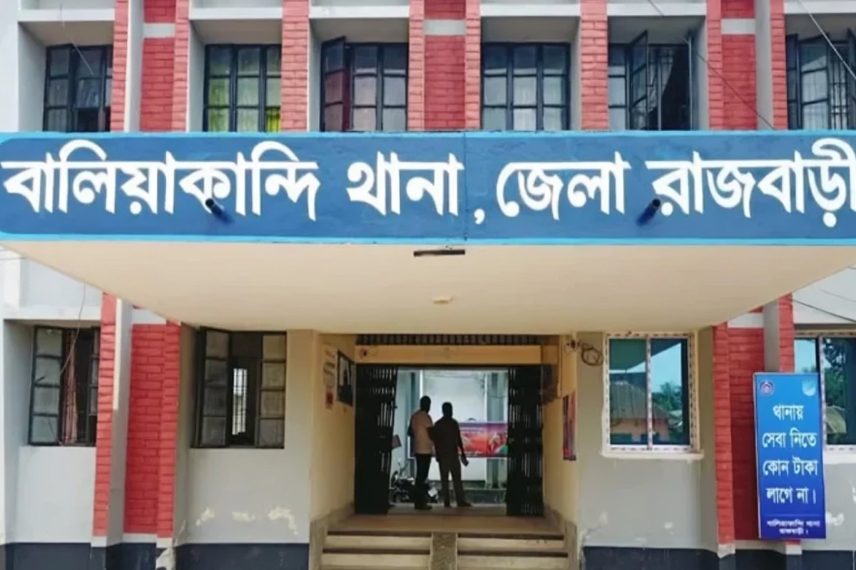 পুলিশের বাড়িতে ডাকাতি, অস্ত্রের মুখে স্বর্ণালংকার লুট