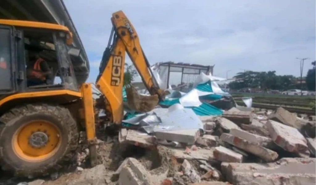 অস্থায়ী মণ্ডপ অপসারণের বিষয়ে ব্যাখ্যা দিলো পররাষ্ট্র মন্ত্রণালয় 1751036882 অস্থায়ী মণ্ডপ অপসারণের বিষয়ে ব্যাখ্যা দিলো পররাষ্ট্র মন্ত্রণালয়