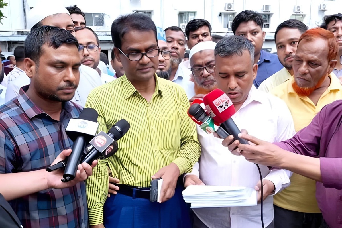 আজ দুই উপদেষ্টার কাছে স্মারকলিপি দেবেন সচিবালয় কর্মচারীরা