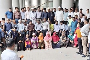 আবারও সচিবালয়ে কর্মচারীদের বিক্ষোভ