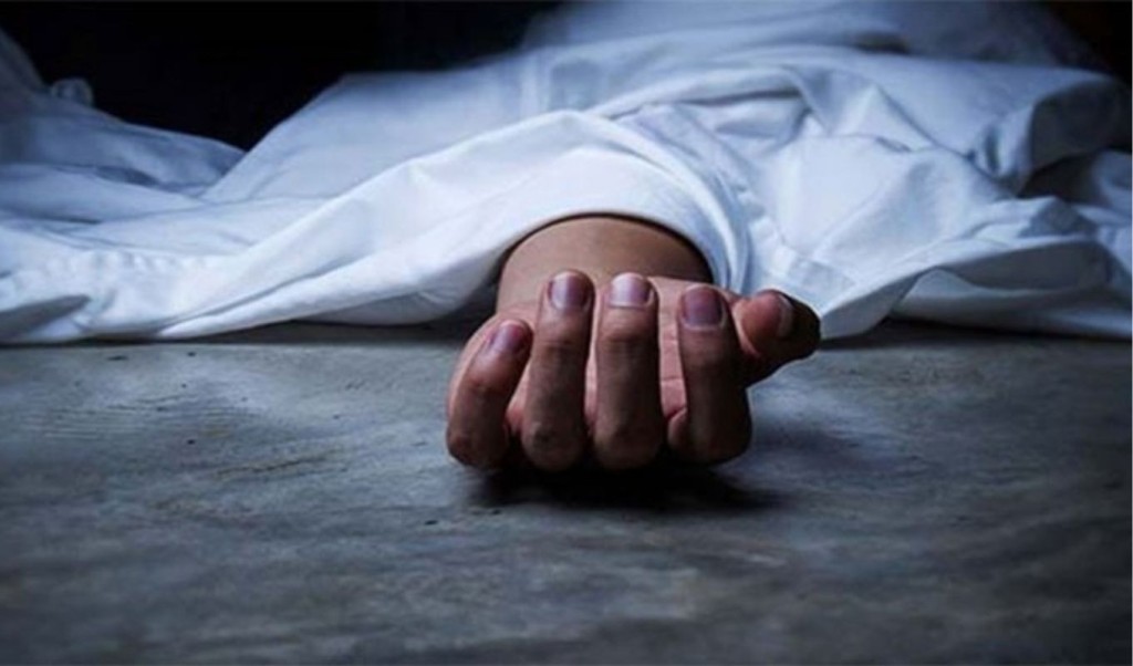 আবাসিক হোটেল থেকে বাবা মা ও ছেলের লাশ উদ্ধার 1751202052 আবাসিক হোটেল থেকে বাবা-মা ও ছেলের লাশ উদ্ধার