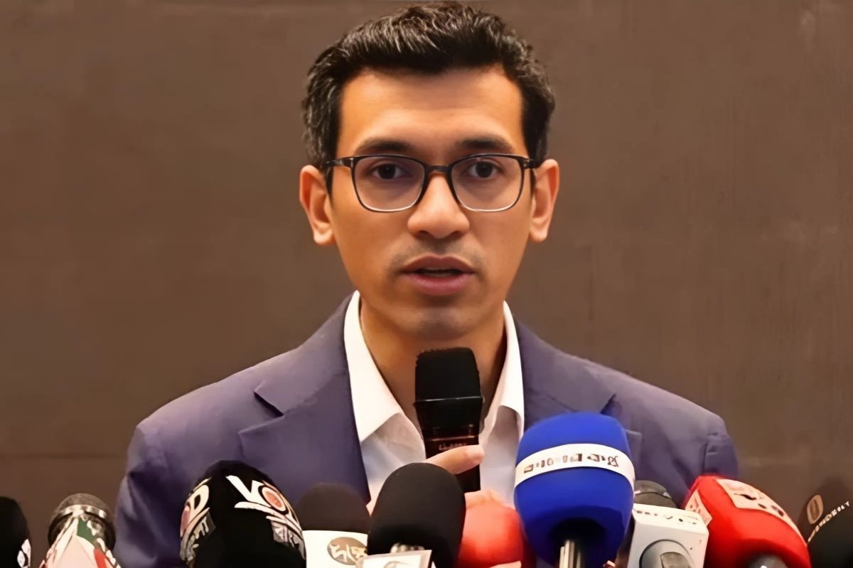 বিডা-বেজায় আট মাস: ফেইসবুকে ‘আমলনামা’ তুলে ধরলেন আশিক
