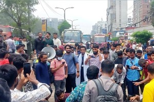 ইউআইইউতে শিক্ষার্থীদের শাস্তি বহাল, ফের আন্দোলনের হুঁশিয়ারি