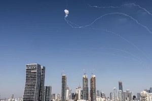 ইরান থেকে ছোড়া সর্বশেষ ক্ষেপণাস্ত্র হামলায় ইসরায়েলে আহত ১৭