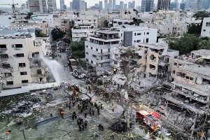 ইরান থেকে নিজ নাগরিকদের দেশে ফেরাচ্ছে ভারত