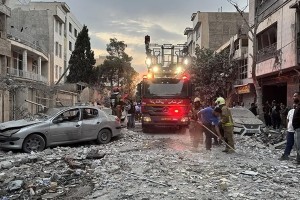 ইরানে হামলায় এ পর্যন্ত নিহত ৪৩০, আহত ৩৫০০: স্বাস্থ্য মন্ত্রণালয়