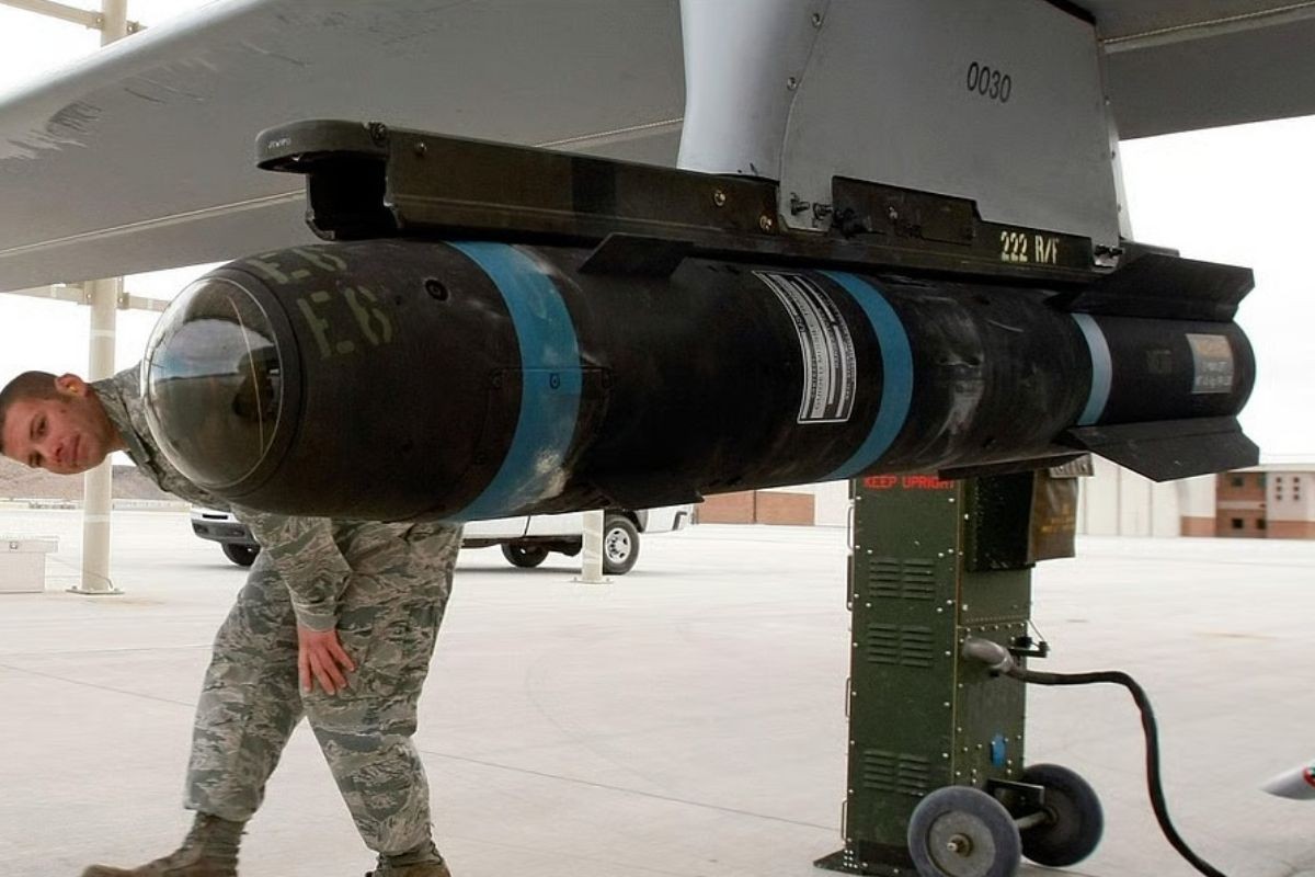 ইরানে হামলার আগে গোপনে ইসরায়েলে ‘হেলফায়ার ক্ষেপণাস্ত্র’ পাঠায় যুক্তরাষ্ট্র