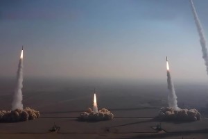 ইসরায়েলে ৮ ক্ষেপণাস্ত্র ছুড়ল ইরান, একাধিক শহরে বিদ্যুৎ বিভ্রাট