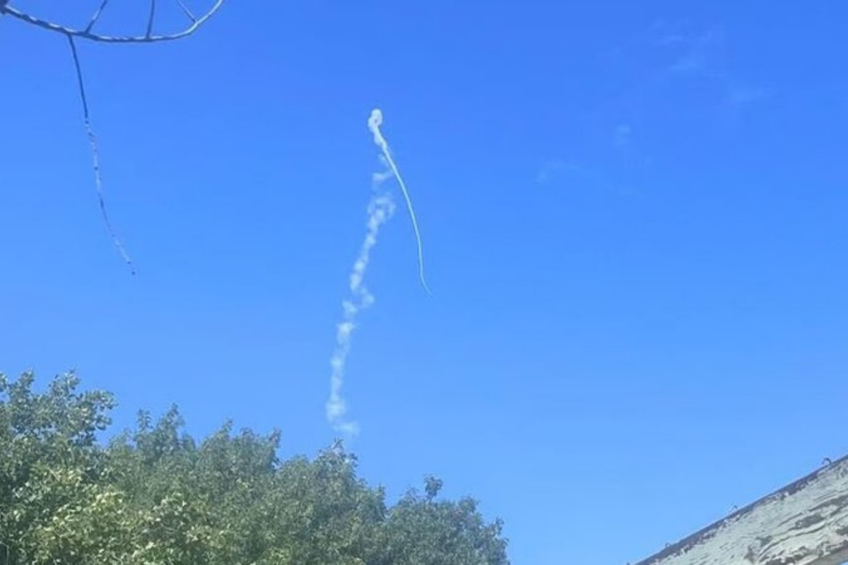 উত্তর ইসরায়েলে বেজে উঠল বিমান হামলার সাইরেন