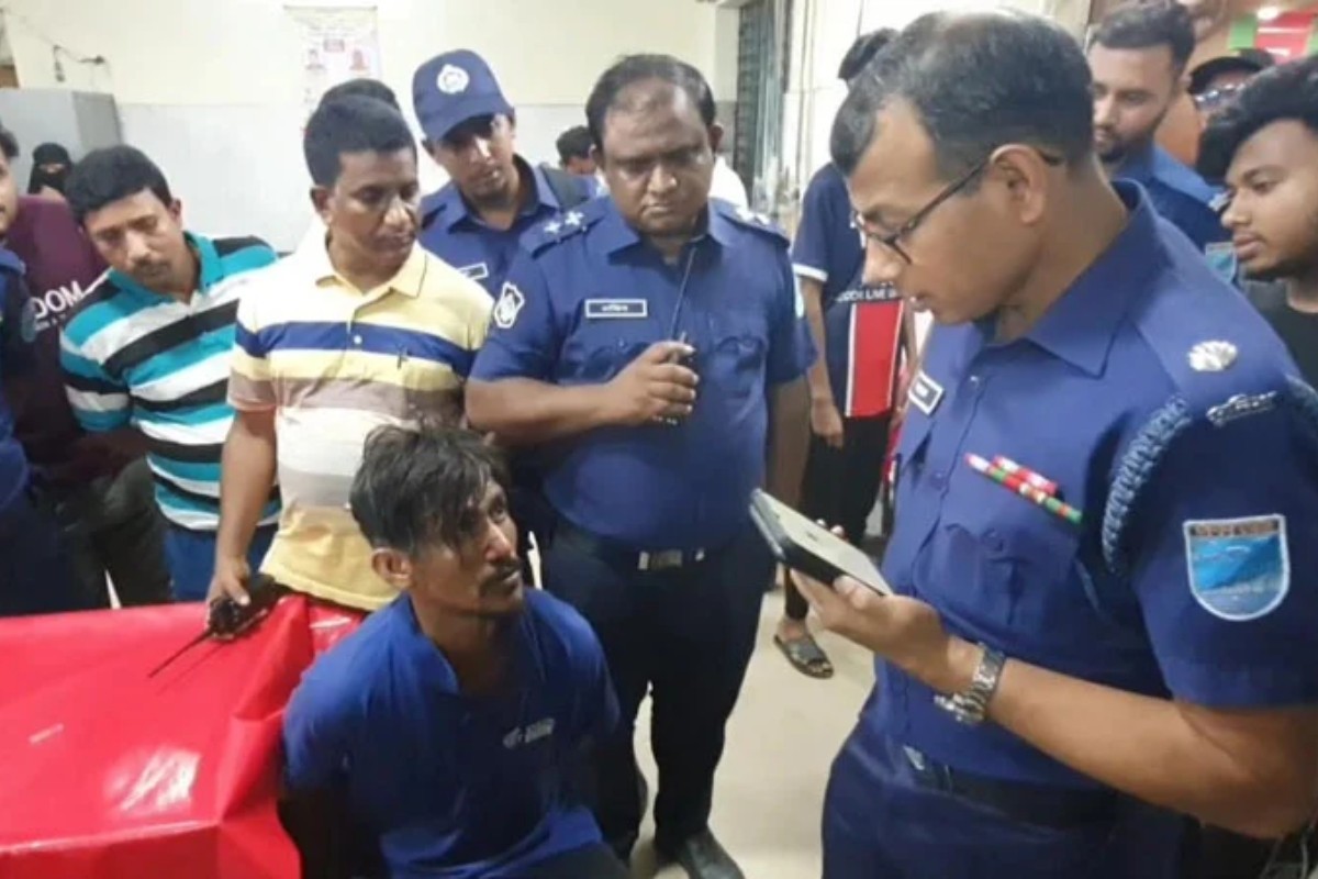 এইচএসসি পরীক্ষাকেন্দ্রের সামনে প্রকাশ্যে গুলি, ৩ পুলিশ সদস্য আহত