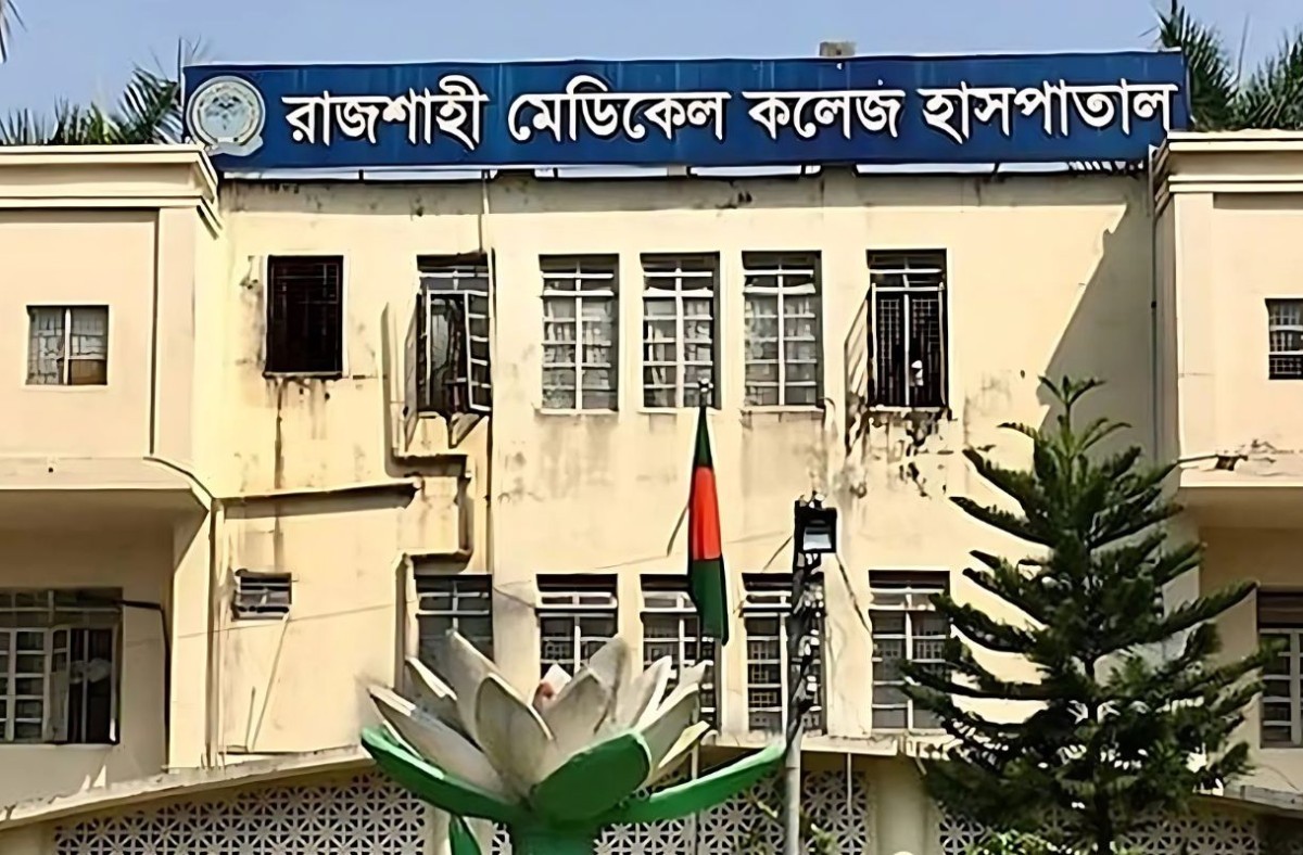 এনসিপির এক নেতাকে লাথি মেরে হাসপাতালে পাঠালো আরেক নেতা