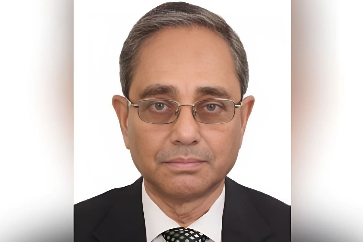 এবার বিমানবন্দর দিয়ে সিঙ্গাপুর গেলেন শেখ হাসিনার চাচা