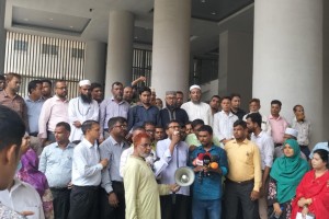 কালও বিক্ষোভ করবেন সচিবালয়ের কর্মচারীরা, নতুন দাবি যুক্তের হুঁশিয়ারি