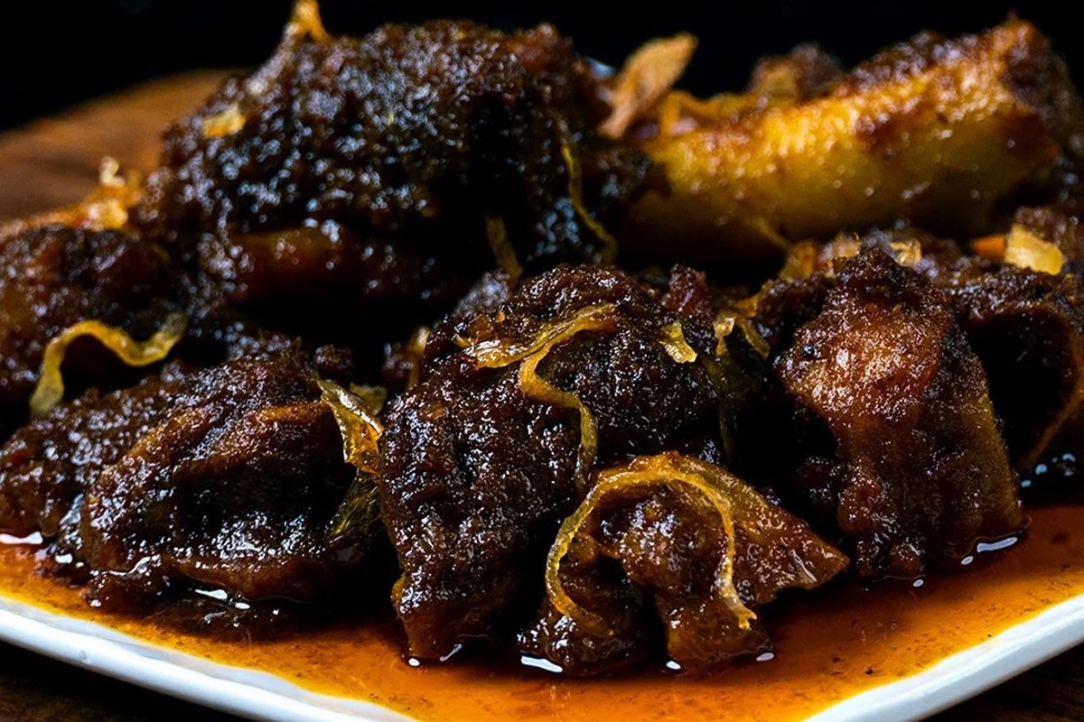 ঐতিহ্যবাহী গরুর কালা ভুনা: এবারের ঈদে রান্নাঘরের সেরা আকর্ষণ!