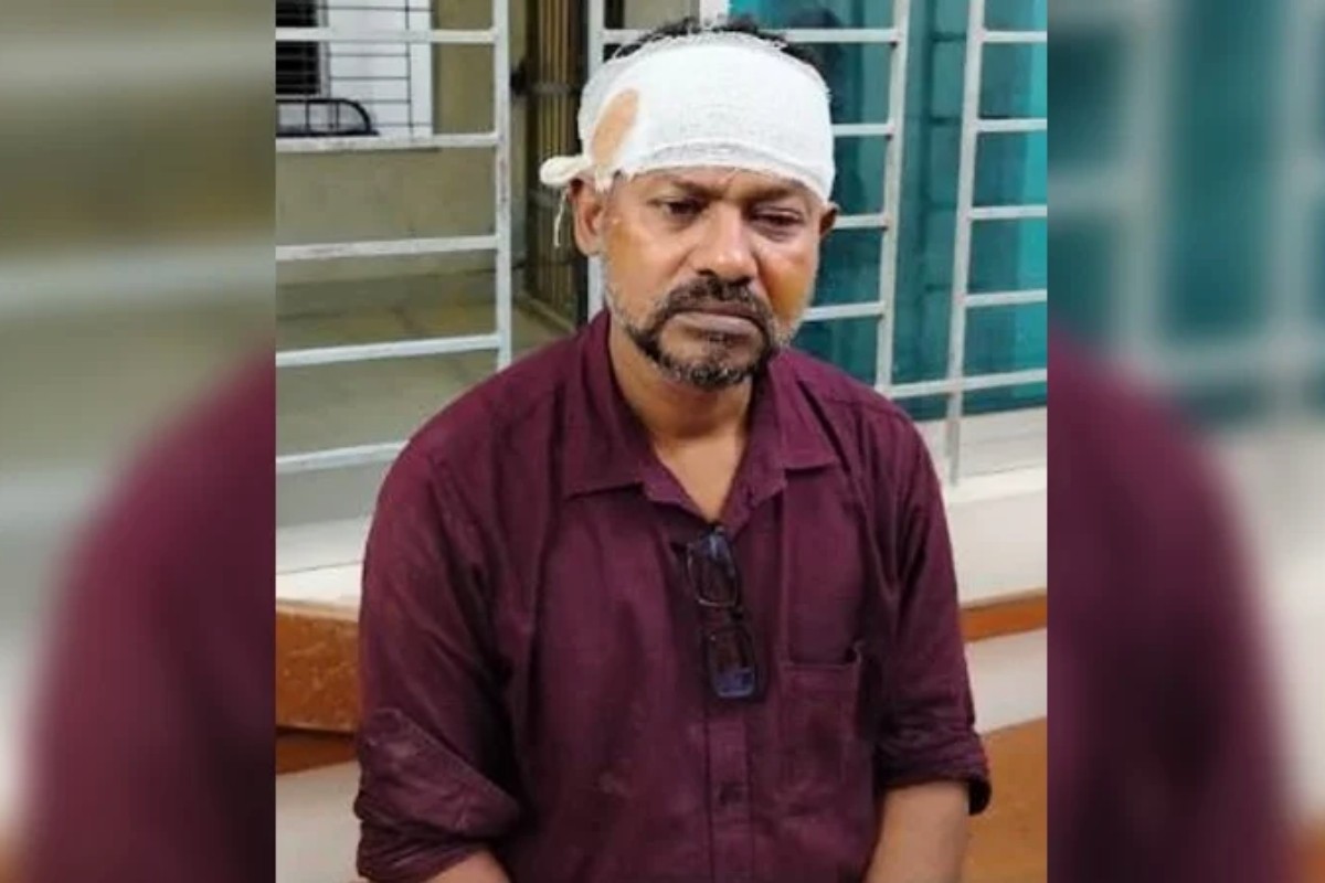 কৃষি কর্মকর্তাকে বাঁশ দিয়ে বেধড়ক পেটালেন সাবেক বিএনপি নেতা ও তাঁর ছেলে