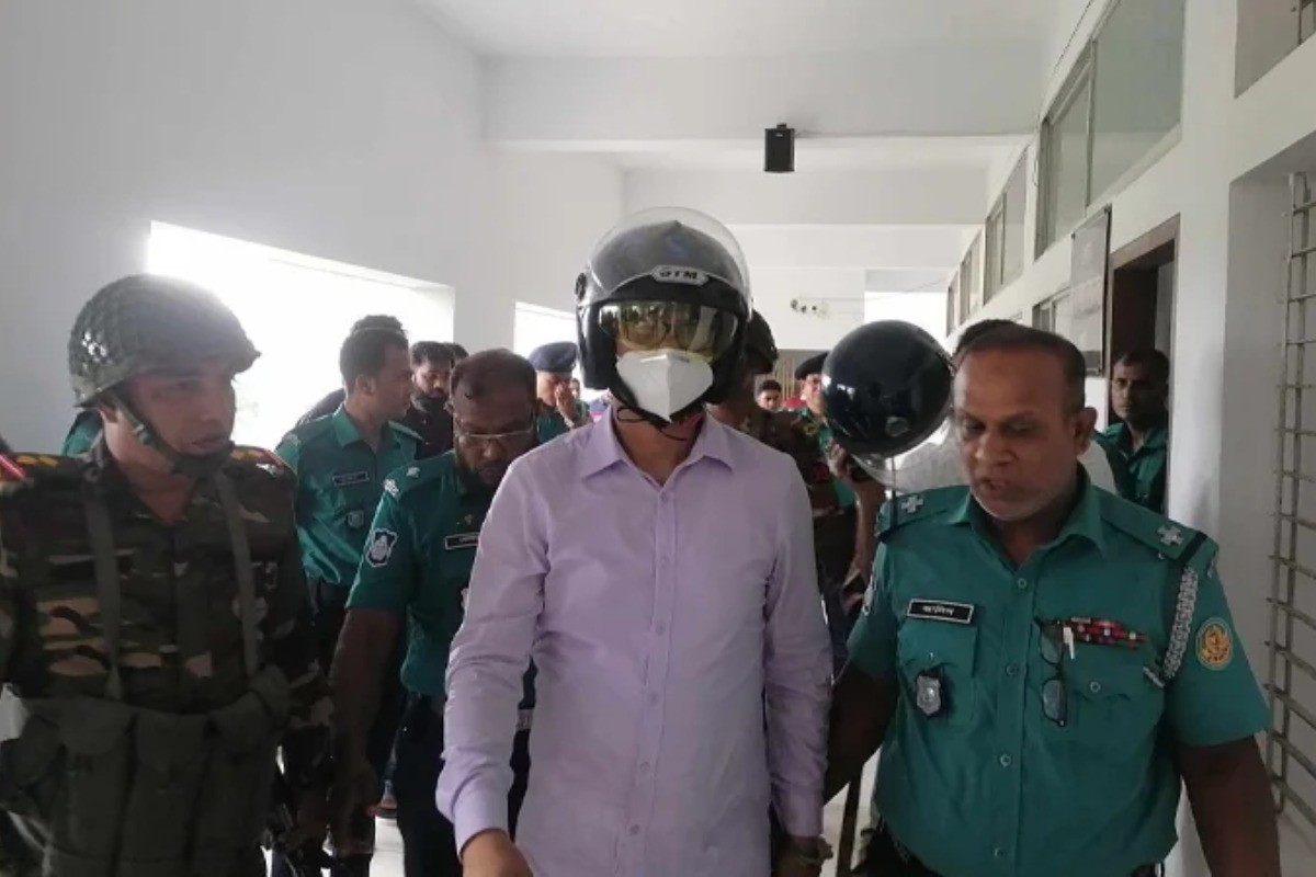 খুলনায় বিএনপি নেতার মামলায় সাবেক ওসি কারাগারে
