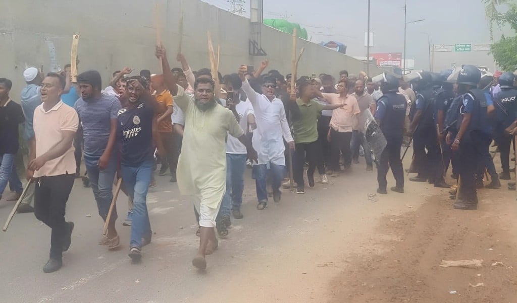 গাজীপুরে বিএনপির দুই গ্রুপে সংঘর্ষে আহত ১০ 1749976343 গাজীপুরে বিএনপির দুই গ্রুপে সংঘর্ষে আহত ১০