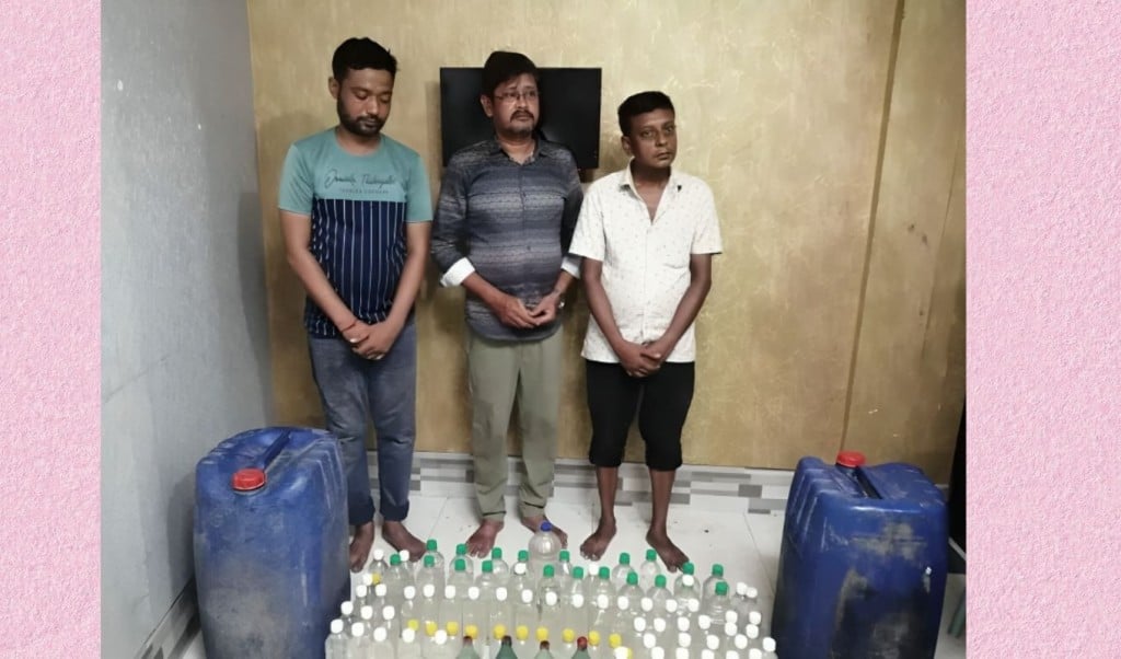 জয়পুরহাটে স্কুলছাত্রীদের কাছেও মাদক বিক্রি 1750492813 জয়পুরহাটে স্কুলছাত্রীদের কাছেও মাদক বিক্রি, সেনাবাহিনীর অভিযানে আটক ৩