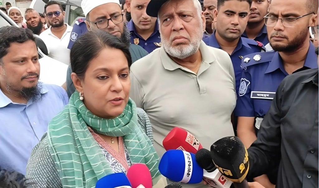 জাফলংয়ের মতো এলাকায় আর পাথর উত্তোলনে ইজারা দেবে না সরকার 1749893358 জাফলংয়ের মতো এলাকায় আর পাথর উত্তোলনে ইজারা দেবে না সরকার