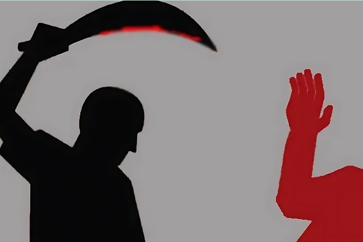 ঝালকাঠিতে ব্যবসায়ীকে কুপিয়ে পাঁচ লাখ টাকা ছিনতাই