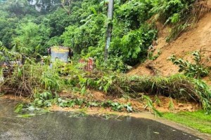 টানা বৃষ্টিতে লংগদু বিচ্ছিন্ন, খাগড়াছড়িতে পাহাড় ধস; আশ্রয়কেন্দ্রে মানুষের ভিড়