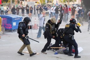 ট্রাম্পের বিরুদ্ধে মামলা করতে যাচ্ছেন ক্যালিফোর্নিয়ার গভর্নর