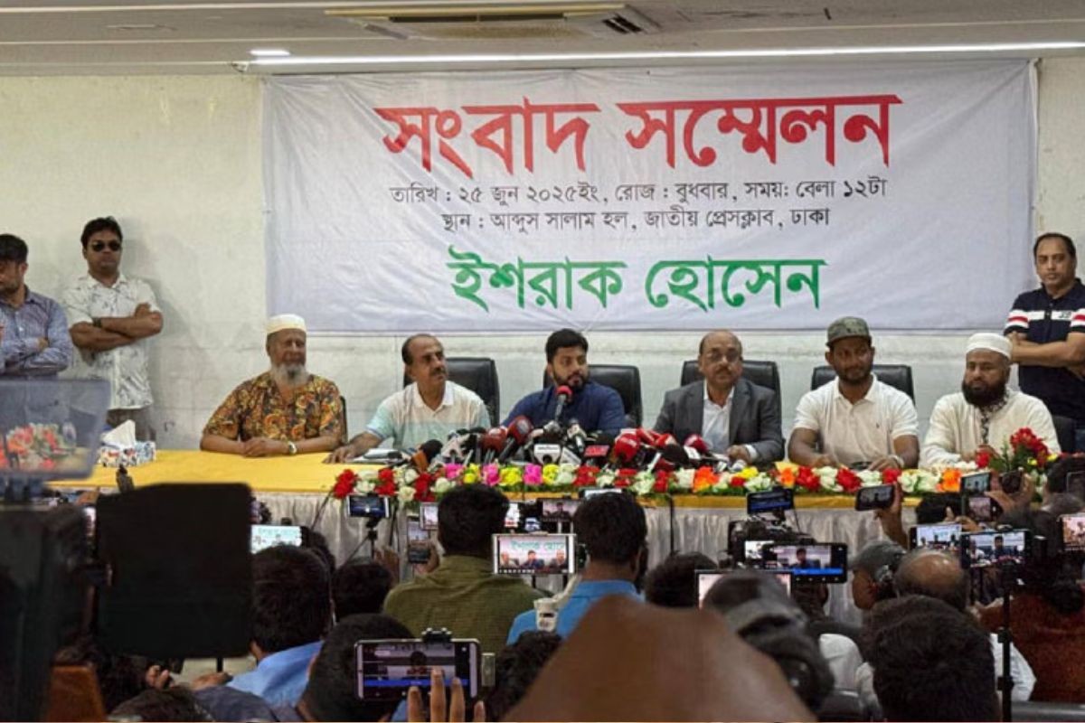 ঢাকাবাসীর কাছে আসিফকে ক্ষমা চাইতে হবে: ইশরাক