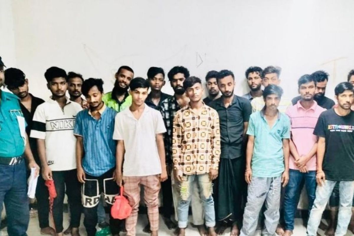 তেজগাঁওয়ে পুলিশের সাঁড়াশি অভিযান, গ্রেপ্তার ৬২