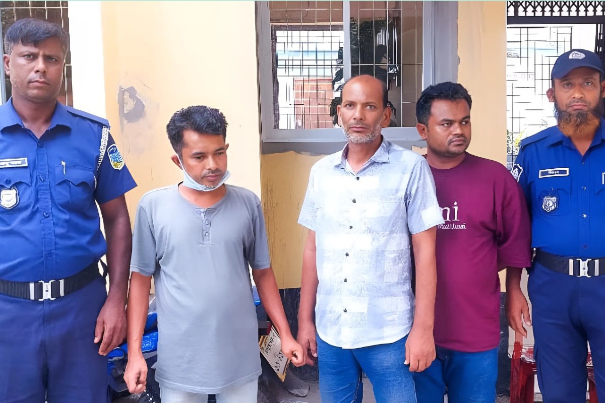 দোকান দখল করায় যুবদলের ৩ নেতাকর্মী আটক