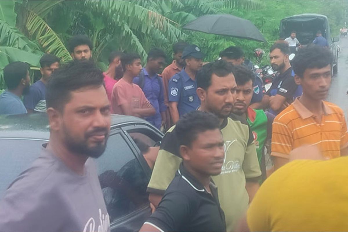 যশোরে দিনেদুপুরে নগদের ৫৫ লাখ টাকা ছিনতাই