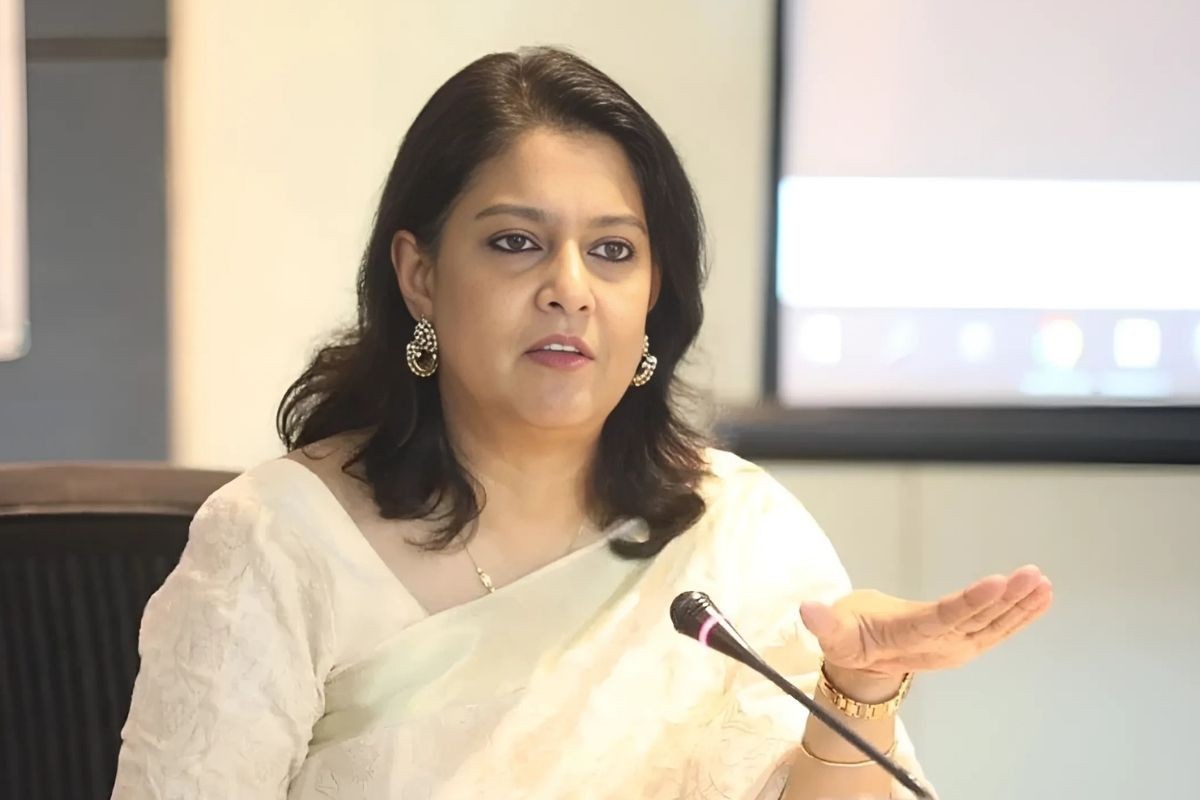 ‘মেয়াদোত্তীর্ণ গাড়ি সড়ক থেকে তুলে নেওয়া হবে’