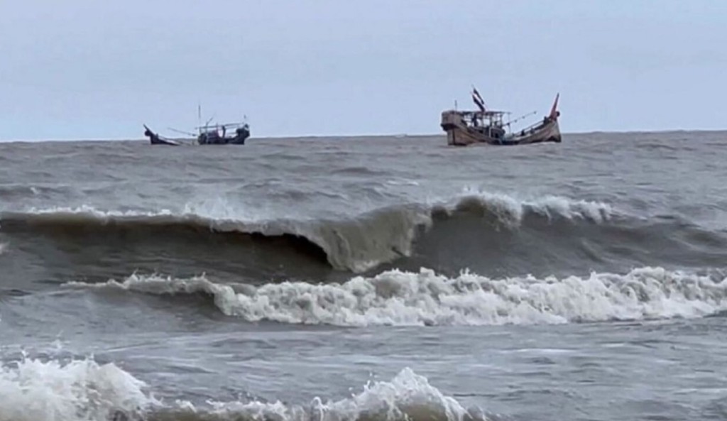 বঙ্গোপসাগরে লঘুচাপ সৃষ্টি তিন বিভাগে ভারি বর্ষণের আশঙ্কা 1751105376 বঙ্গোপসাগরে লঘুচাপ সৃষ্টি, তিন বিভাগে ভারি বর্ষণের আশঙ্কা