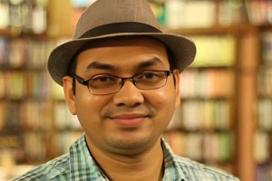 বাতিঘরের দীপঙ্করকে জিজ্ঞাসাবাদের জন্য থানায় নিয়ে এক ঘণ্টা পর ছেড়ে দিল পুলিশ