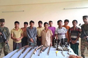 বান্দরবানে সেনা অভিযানে অস্ত্রসহ আটক ৯