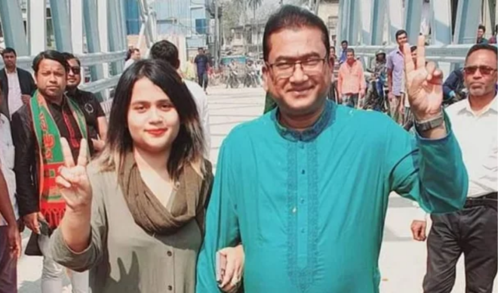 বাবার বিলাসবহুল গাড়িটি ফিরে পেতে চান সাবেক এমপি আনারের মেয়ে 1749558116 বাবার বিলাসবহুল গাড়িটি ফিরে পেতে চান সাবেক এমপি আনারের মেয়ে