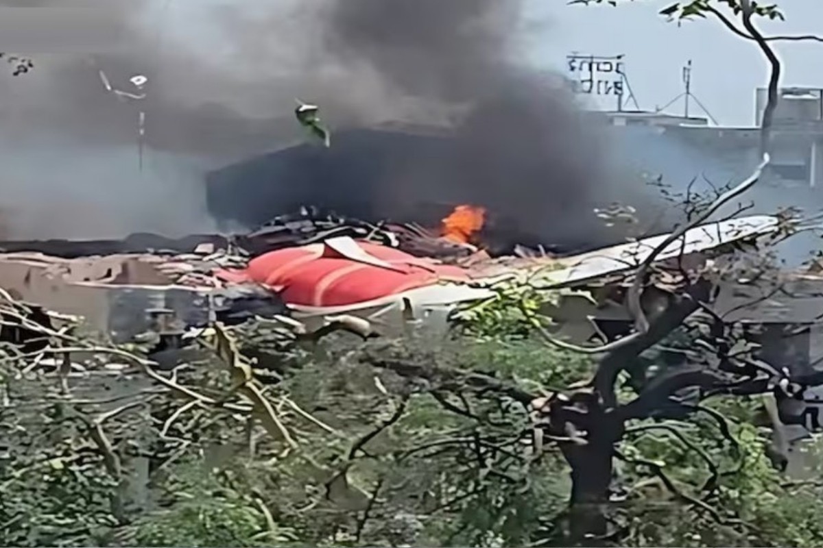 বিধ্বস্তের আগে সাহায্য চেয়ে পাইলটের বার্তা, এরপর সব নিস্তব্ধ