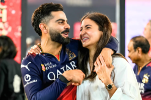 ‘ভাবিনি এই দিন আসবে, এবার শিশুর মতো ঘুমাব’ — কোহলির আবেগঘন প্রতিক্রিয়া