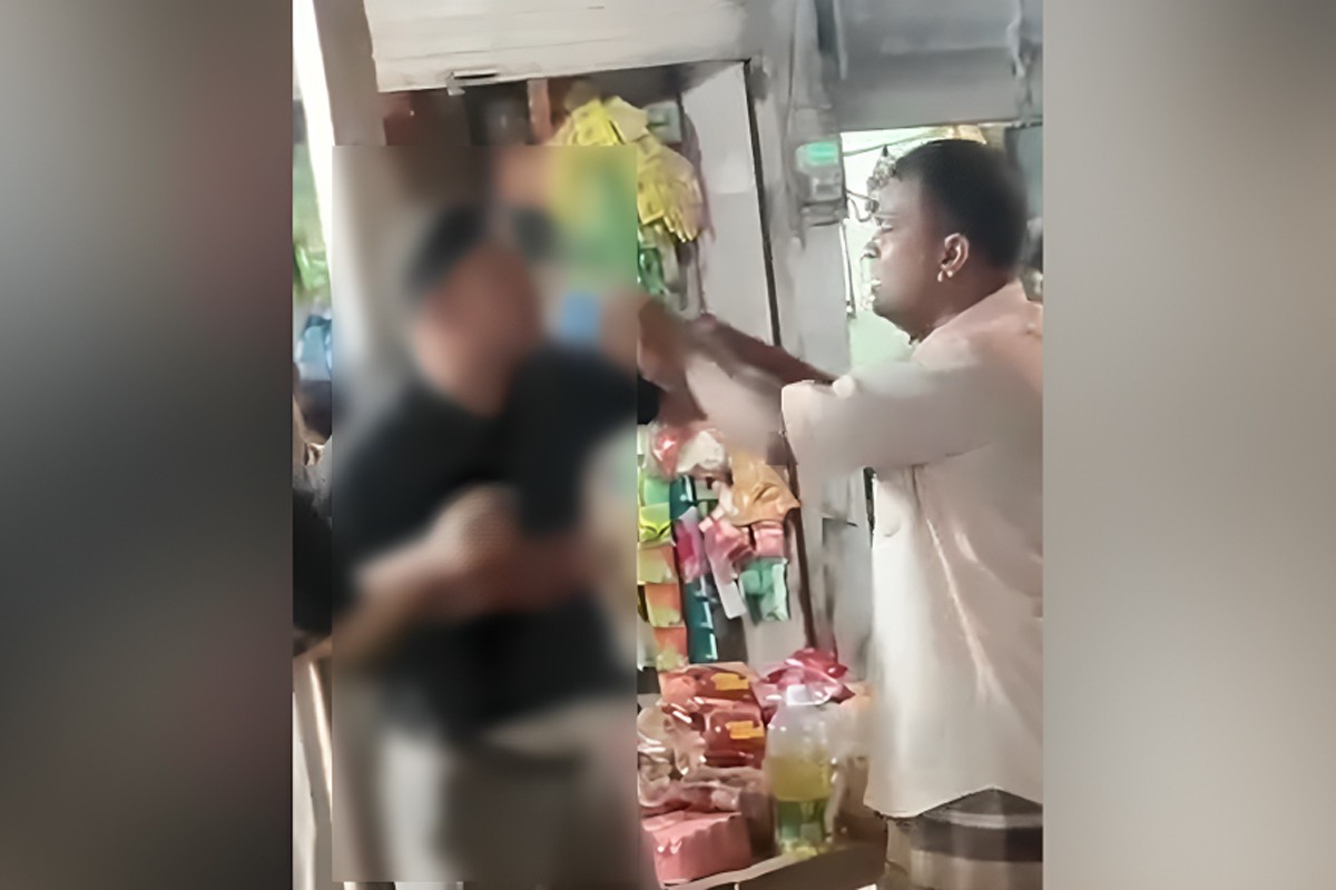 শিক্ষককে খুঁটিতে বেঁধে মারধর, ভিডিও ভাইরাল