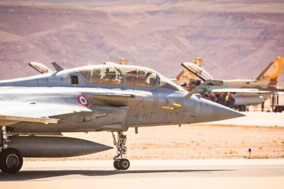 মধ্যপ্রাচ্যে যুদ্ধবিমান পাঠাচ্ছে ব্রিটেন