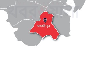 মাদারীপুরে জমি নিয়ে বিরোধের জেরে কৃষককে কুপিয়ে জখম