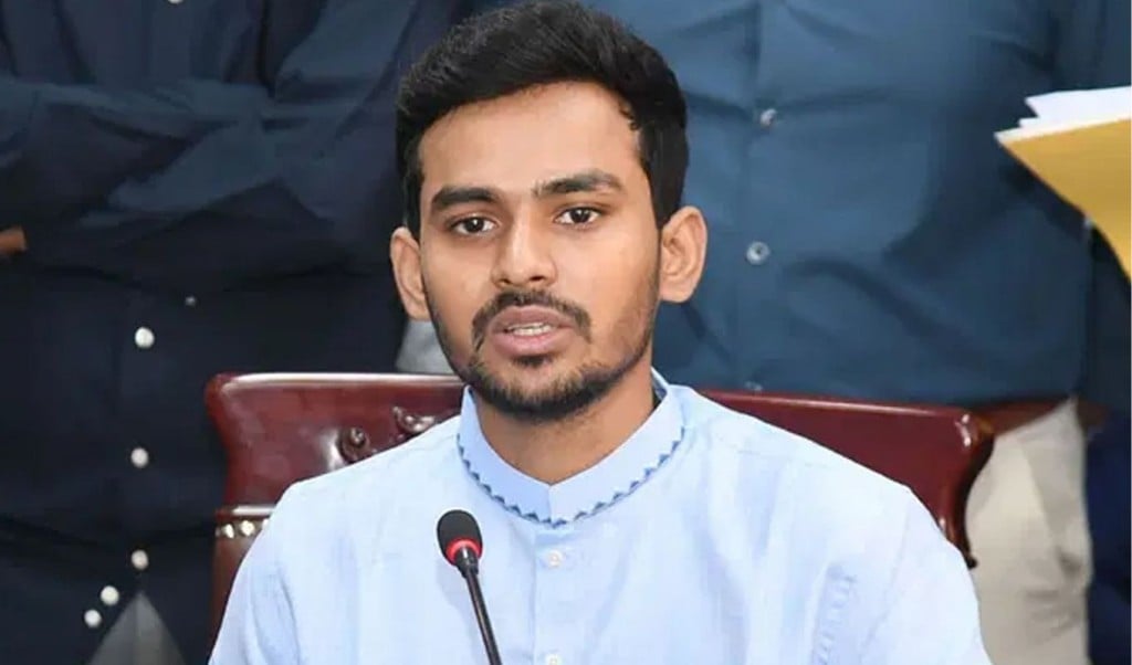 মিসাইল রাখলেও আমি আপনি নিরাপদ নই 1751288980 মিসাইল রাখলেও আমি-আপনি নিরাপদ নই: উপদেষ্টা আসিফ