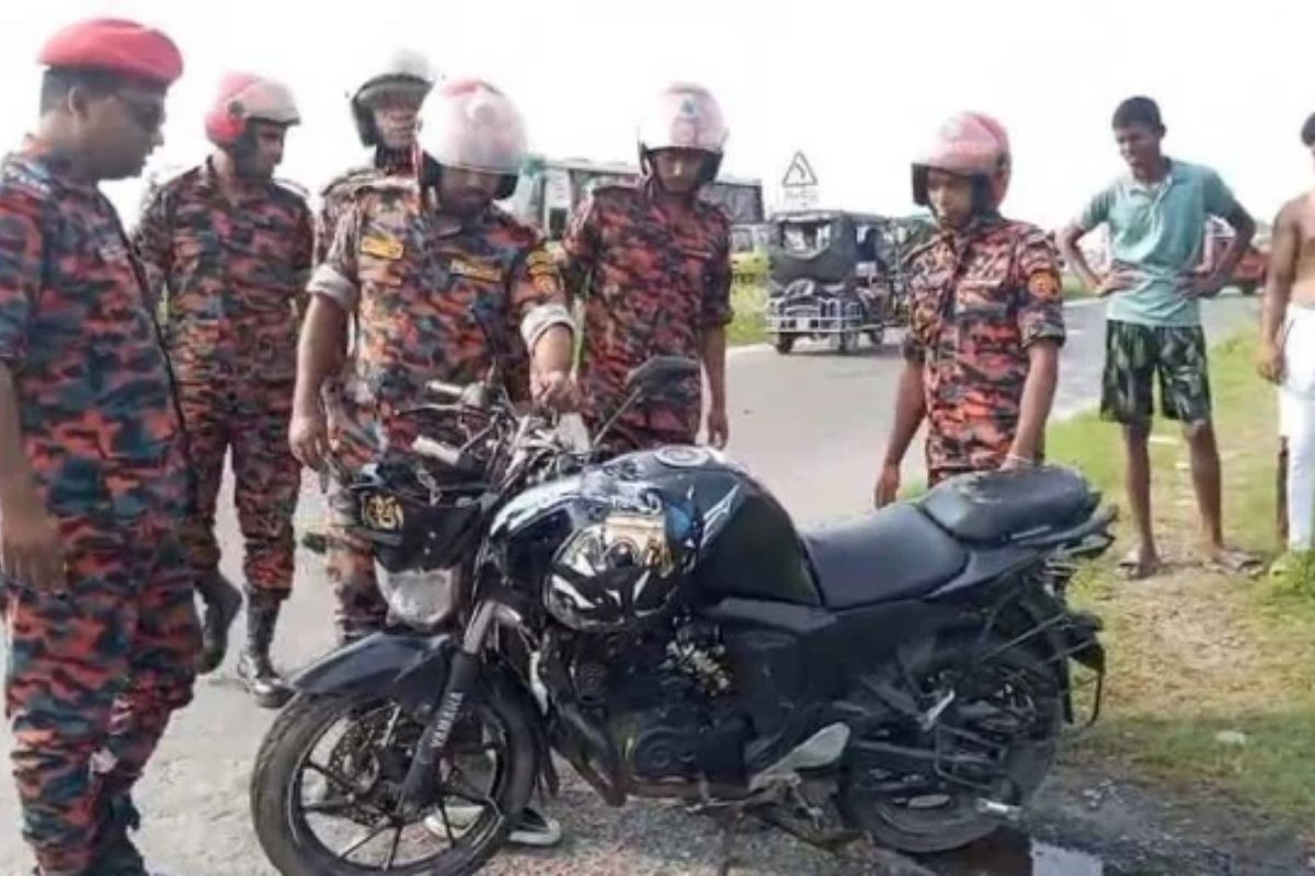 এক্সপ্রেসওয়ের সার্ভিস লেনে দুই মোটরসাইকেলের মুখোমুখি সংঘর্ষ, যুবক নিহত