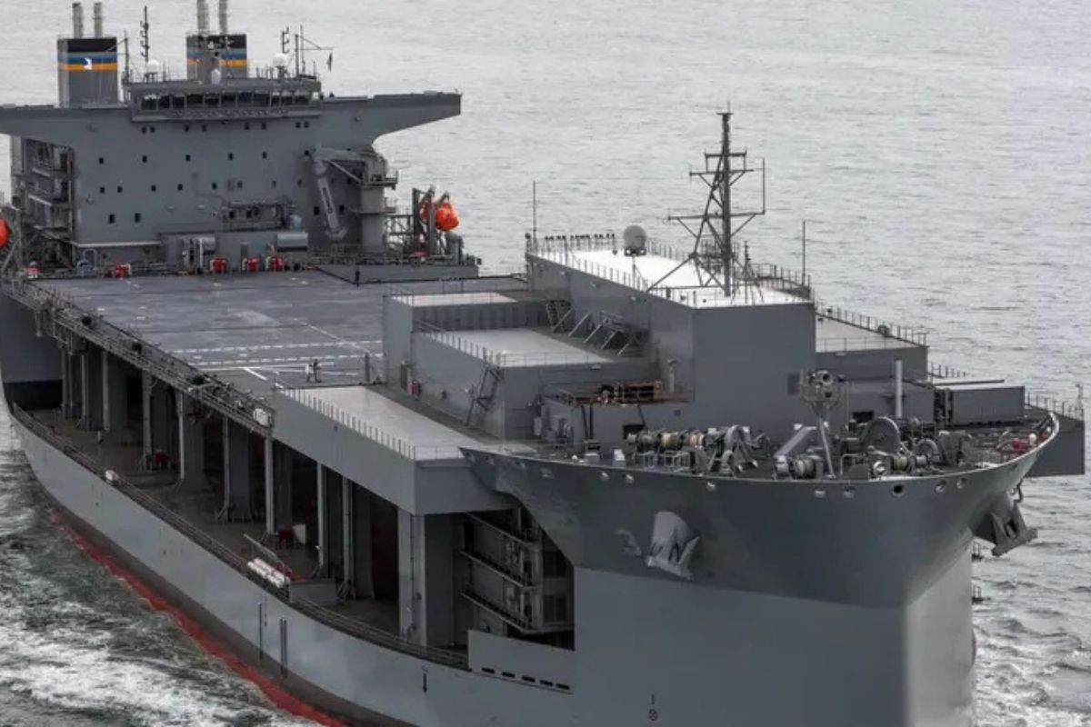 যুক্তরাষ্ট্র ইরানে হামলায় যুক্ত হলে মার্কিন জাহাজে হামলার হুমকি হুথিদের