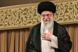 যুক্তরাষ্ট্রের সাহায্য চাওয়া ইসরায়েলের অক্ষমতার প্রমাণ: খামেনি